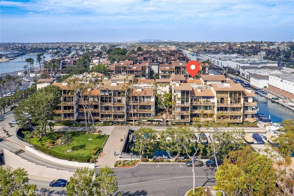 9331 Marina Pacifica Dr N, Long Beach, California 90803 home-pic-19